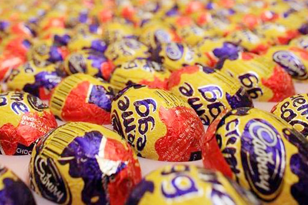 'Cadbury Creme Egg cafe'},{'Cadbury Creme Egg cafe'